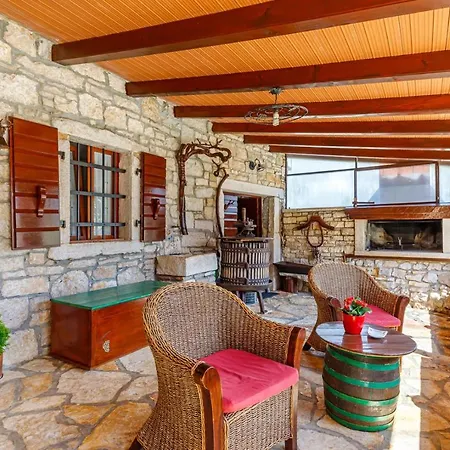 Dom wakacyjny House Karla Kruncici