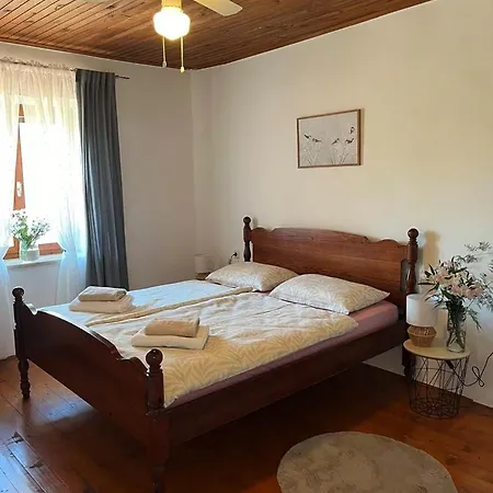 House Karla Kruncici
