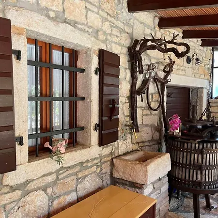 House Karla Kruncici